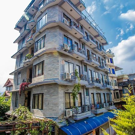 Silver Sky Hotel Pokhara Ngoại thất bức ảnh