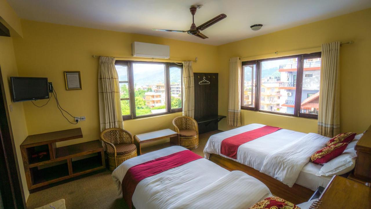 Silver Sky Hotel Pokhara Ngoại thất bức ảnh