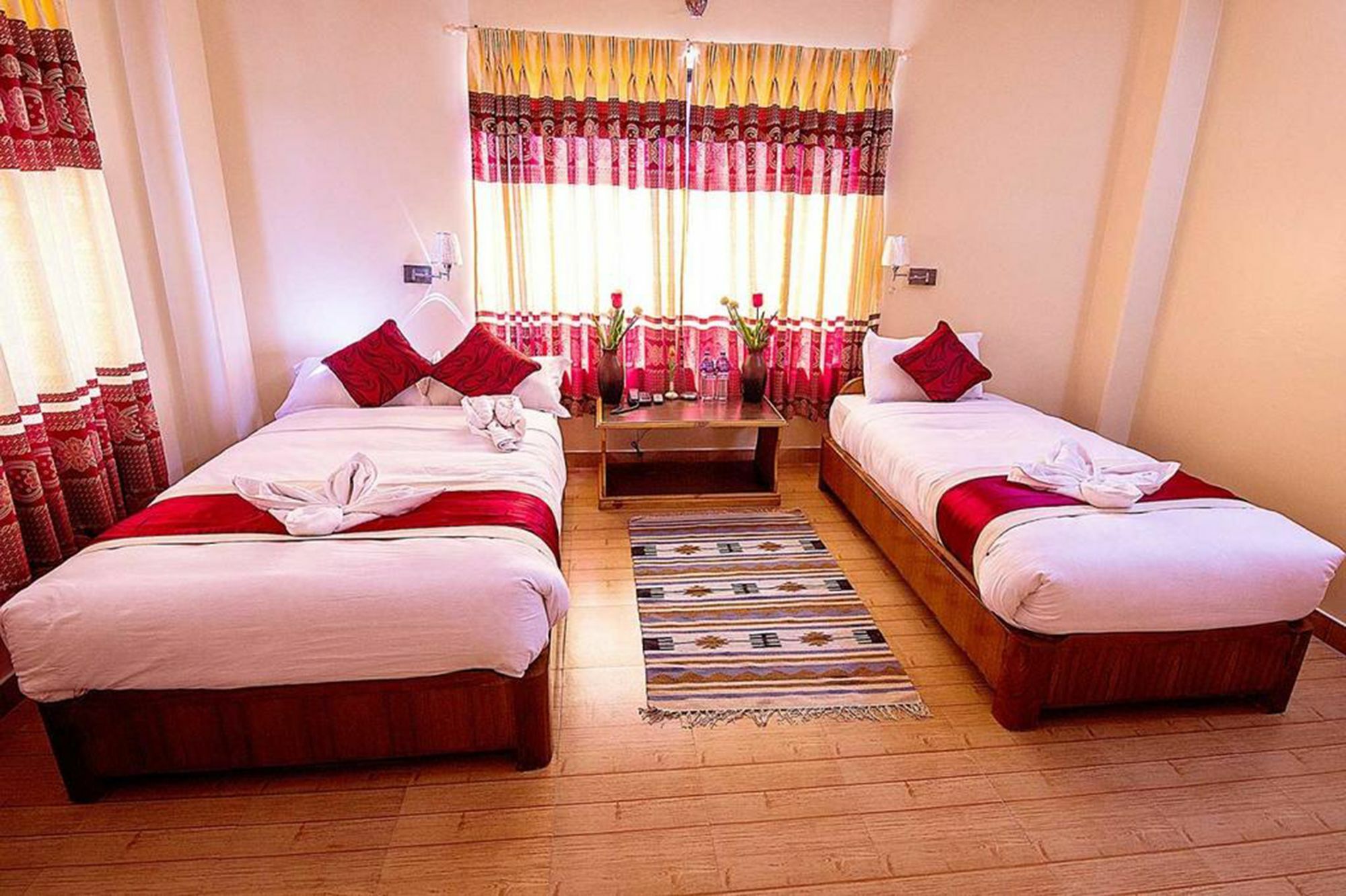 Silver Sky Hotel Pokhara Ngoại thất bức ảnh