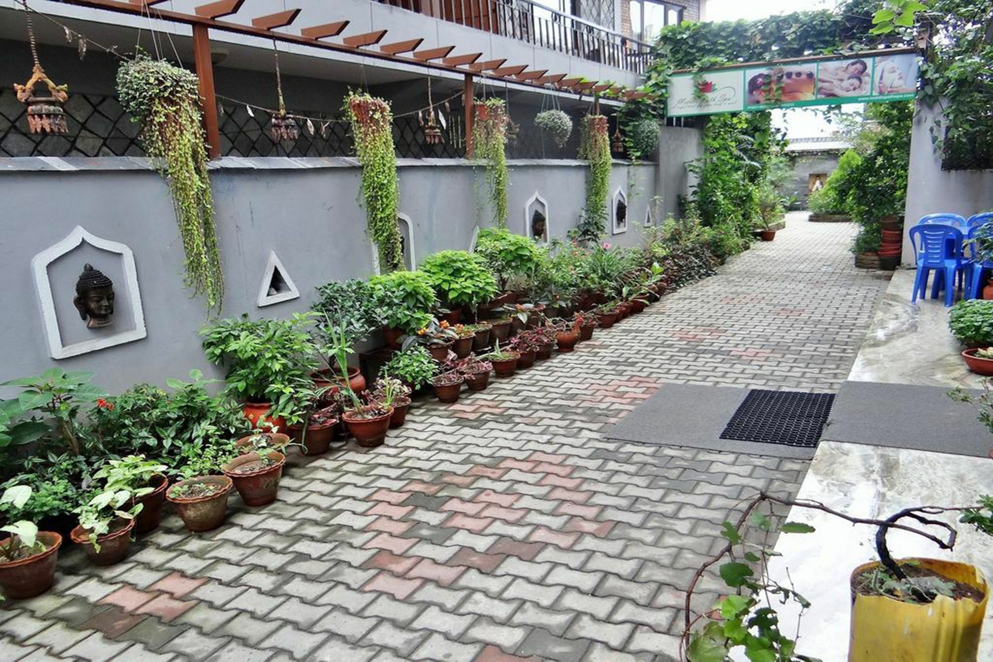 Silver Sky Hotel Pokhara Ngoại thất bức ảnh